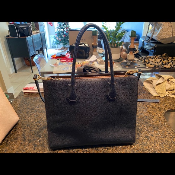 Brand New Michael Kors Saffiano Leather Tote Bag - Picture 4 of 4